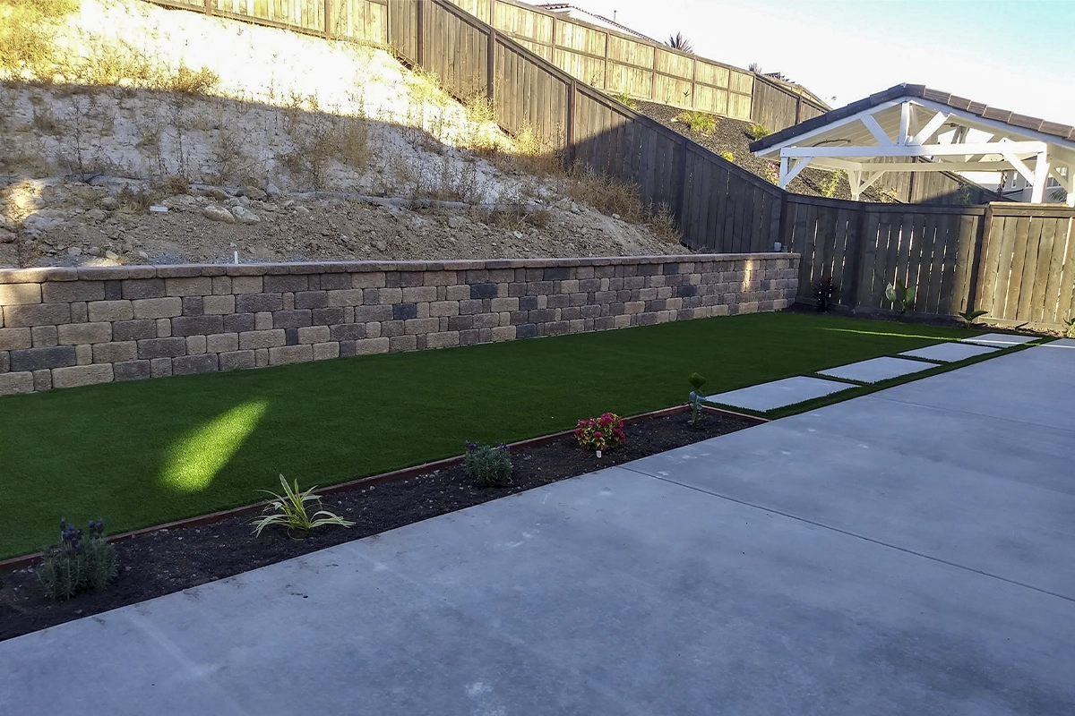 synthetic-turf-4-natural-landscape